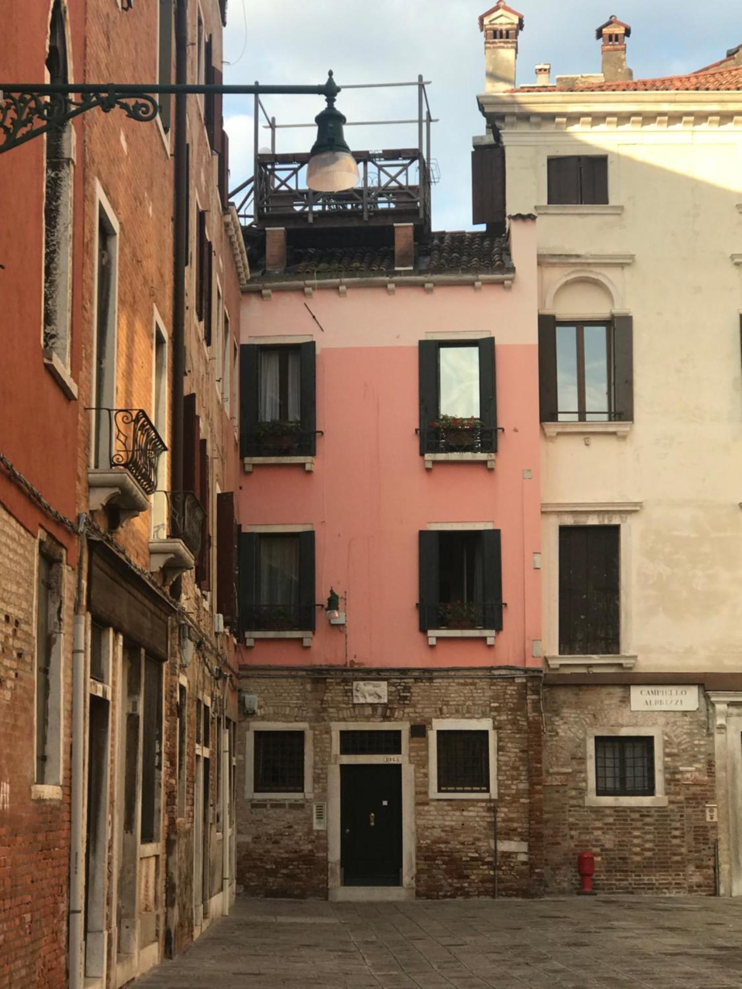 Albrizzi Charme Apartment Венеция Экстерьер фото