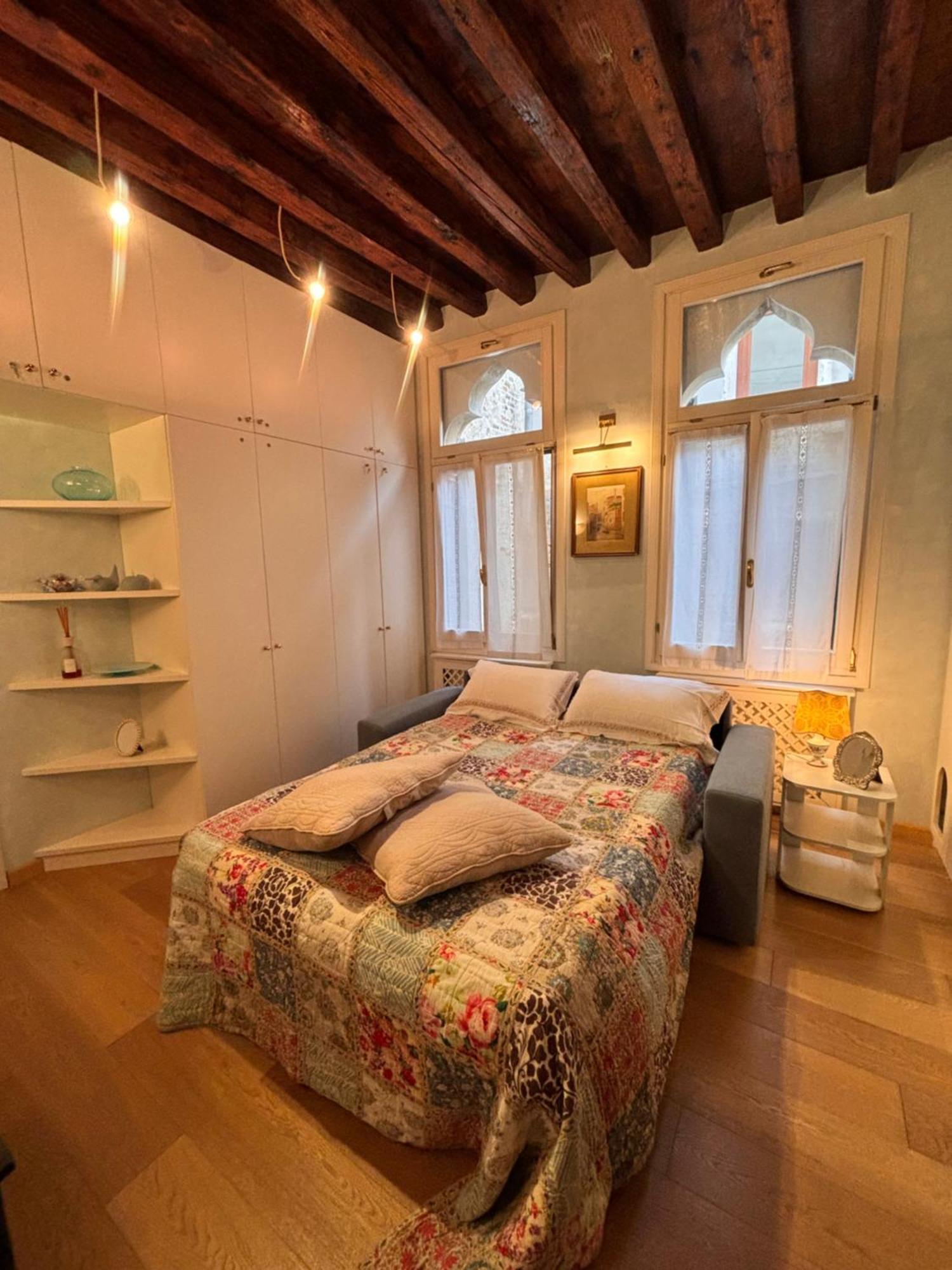 Albrizzi Charme Apartment Венеция Экстерьер фото