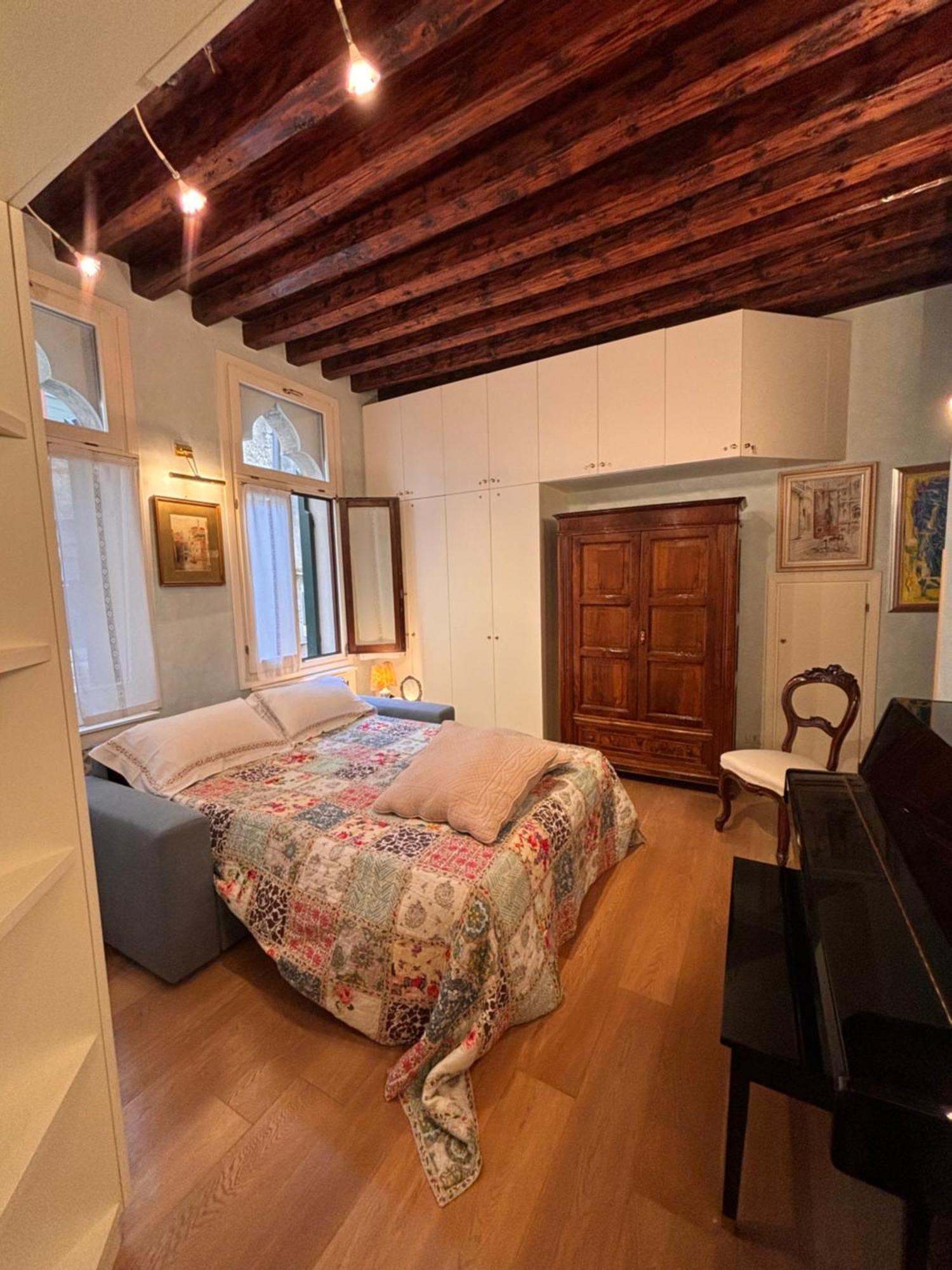 Albrizzi Charme Apartment Венеция Экстерьер фото
